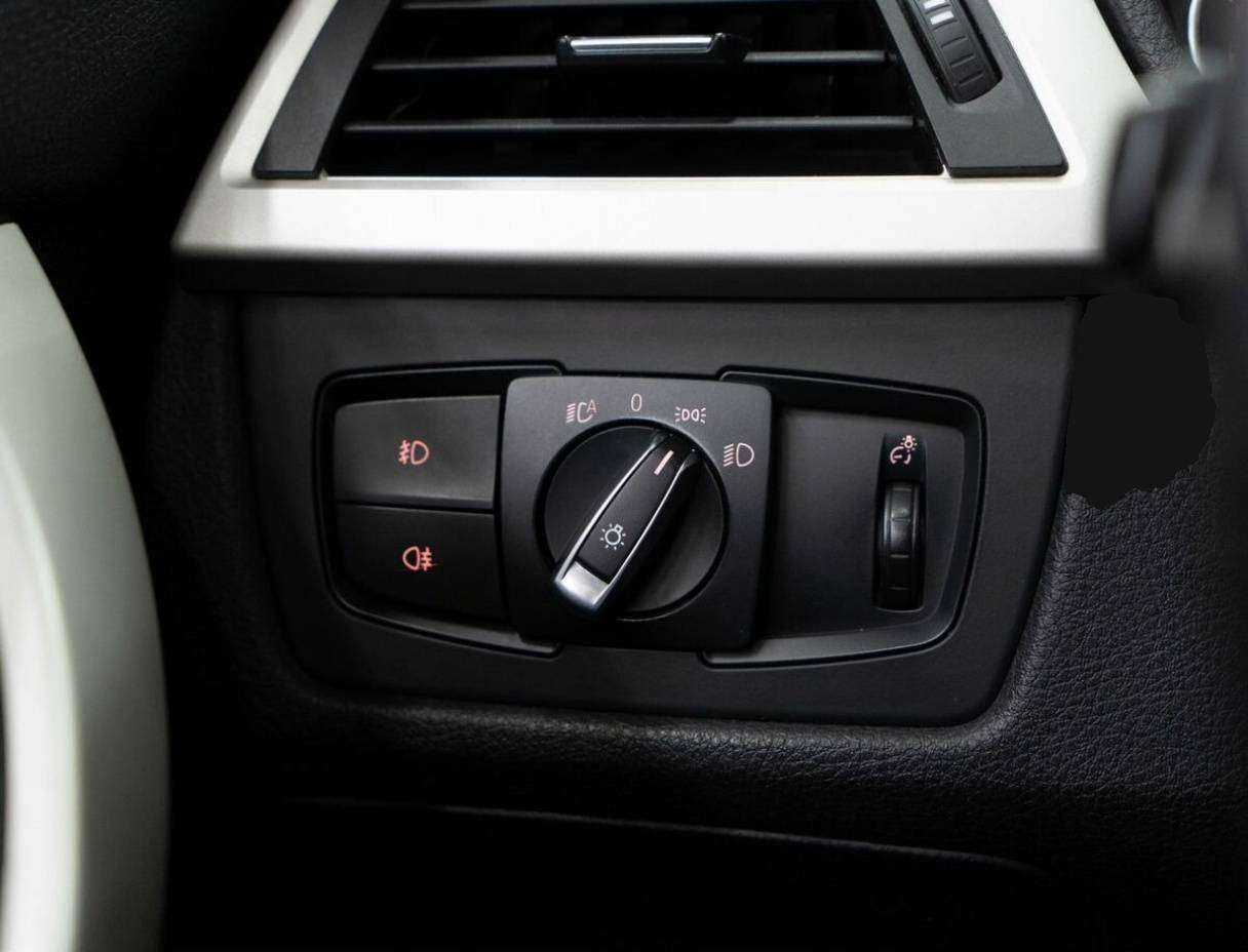 Купить BMW 3 серии 320i, 2014, 217 000 км, фото №16