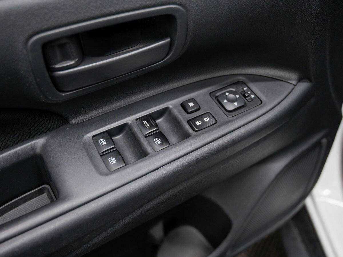 Купить Mitsubishi Outlander, 2018, 140 000 км, фото №10