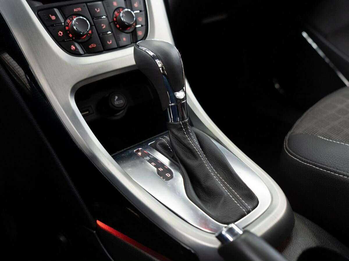 Купить Opel Astra GTC, 2012, 151 000 км, фото №12