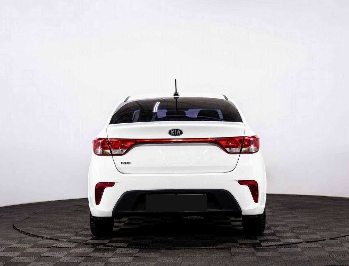 Купить Kia Rio, 2018, 139 000 км, фото №5