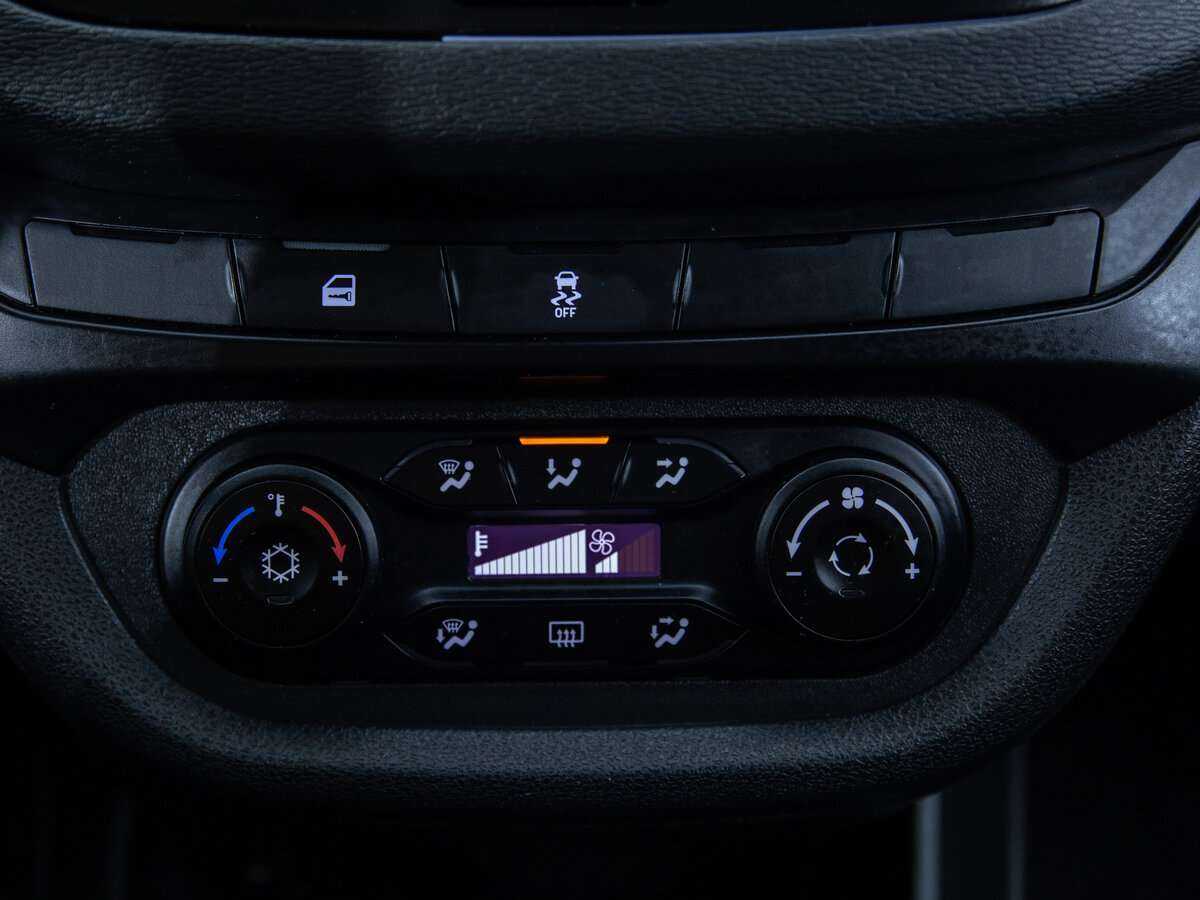 Купить Lada (ВАЗ) Vesta SW, 2018, 109 089 км, фото №17