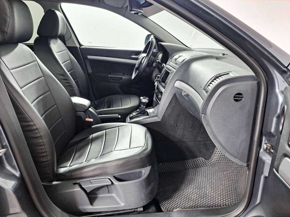 Купить Skoda Octavia, 2012, 181 399 км, фото №8