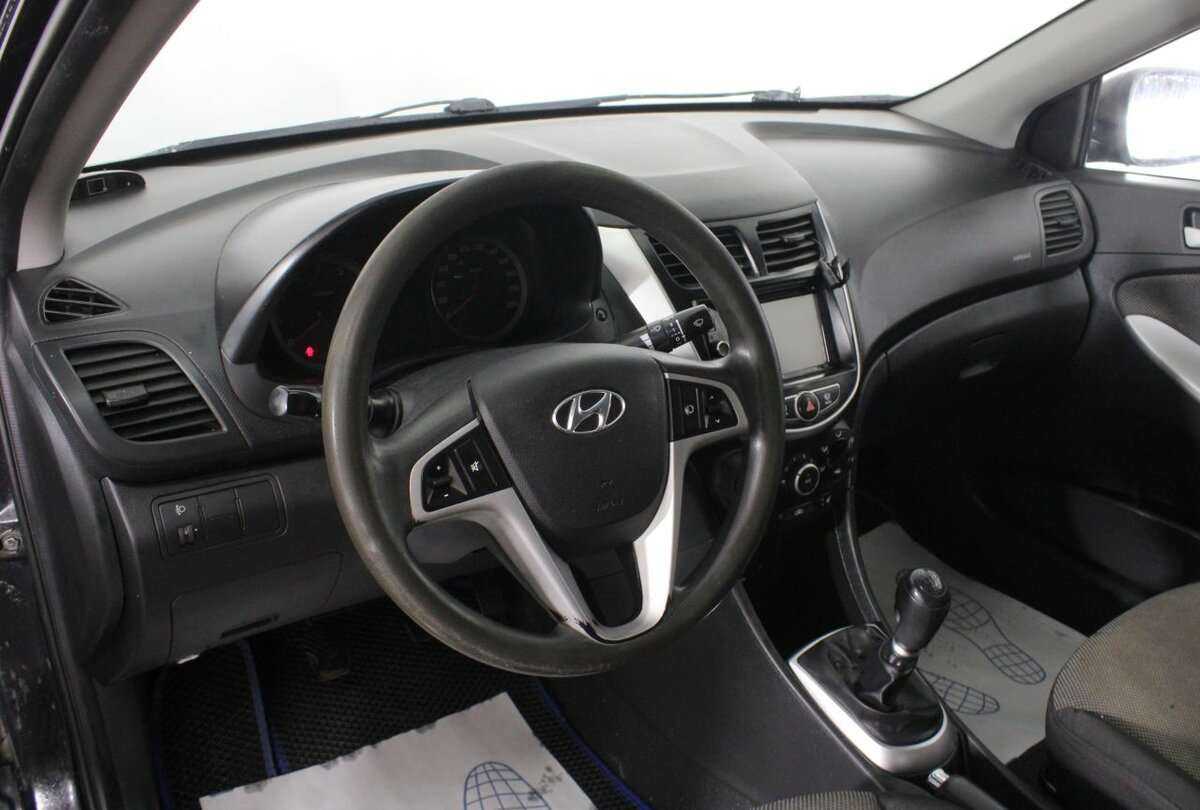 Купить Hyundai Solaris, 2013, 223 000 км, фото №13