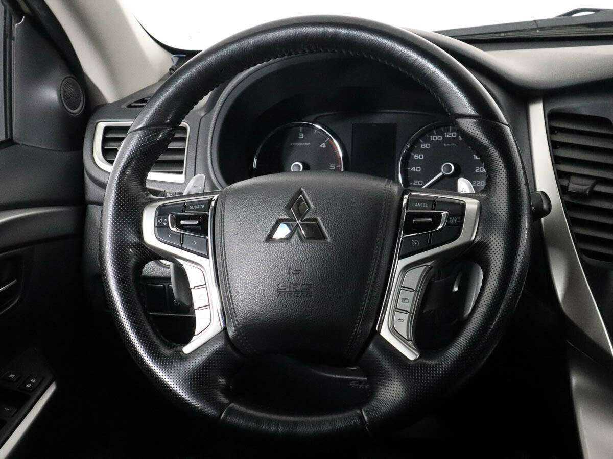 Купить Mitsubishi Pajero Sport, 2017, 165 900 км, фото №12