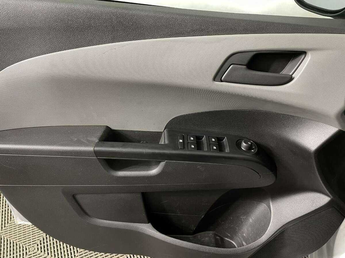 Купить Chevrolet Aveo, 2013, 135 000 км, фото №7