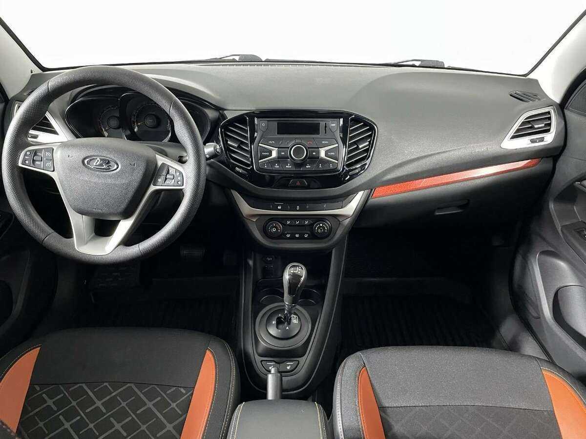 Купить Lada (ВАЗ) Vesta SW Cross, 2019, 75 250 км, фото №6