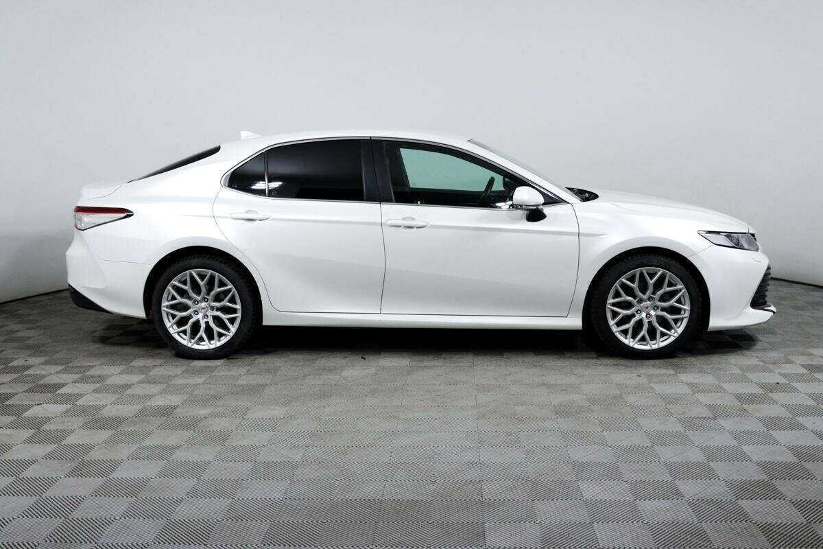 Купить Toyota Camry, 2019, 59 812 км, фото №4