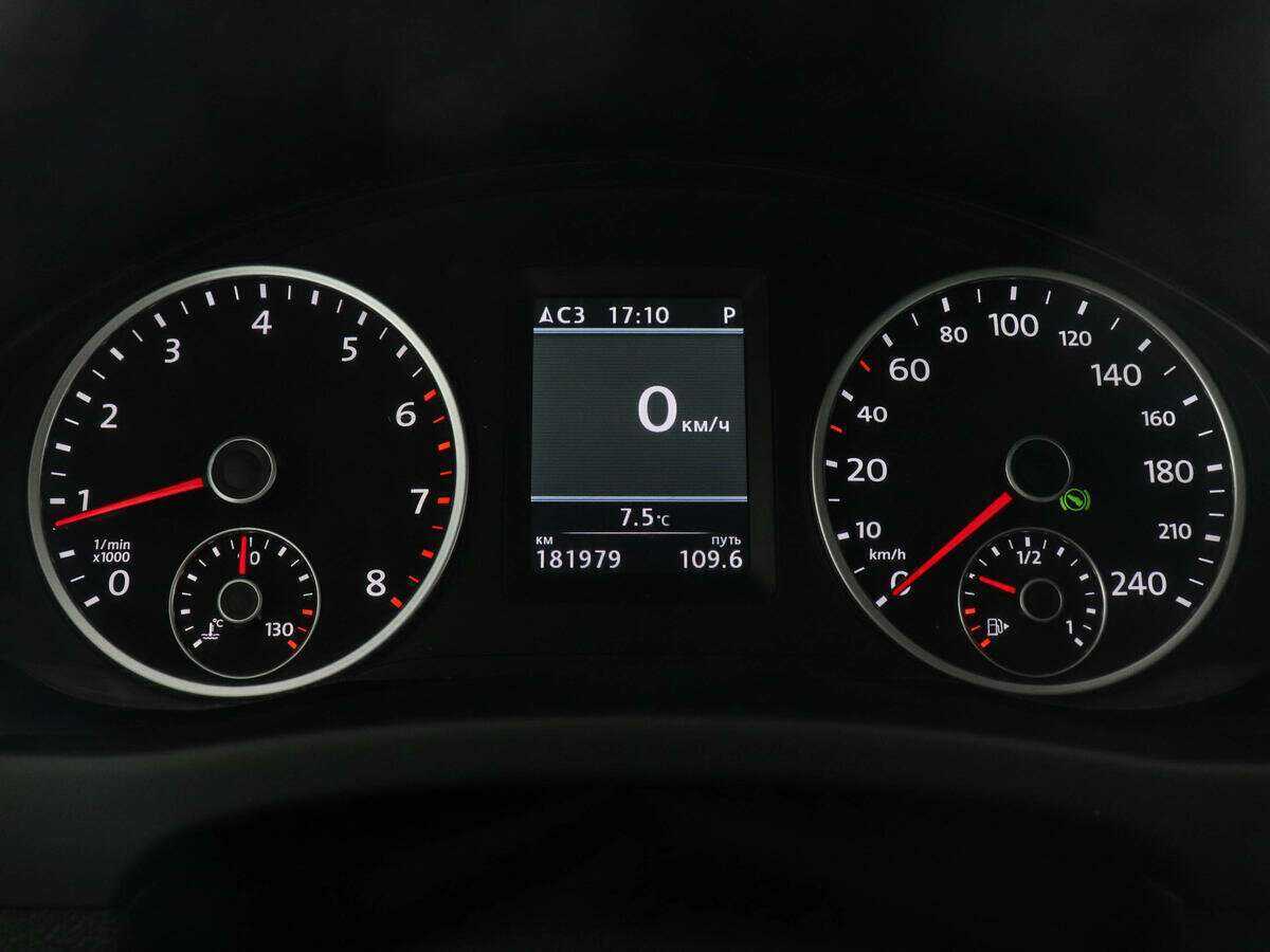 Купить Volkswagen Tiguan, 2012, 181 916 км, фото №7