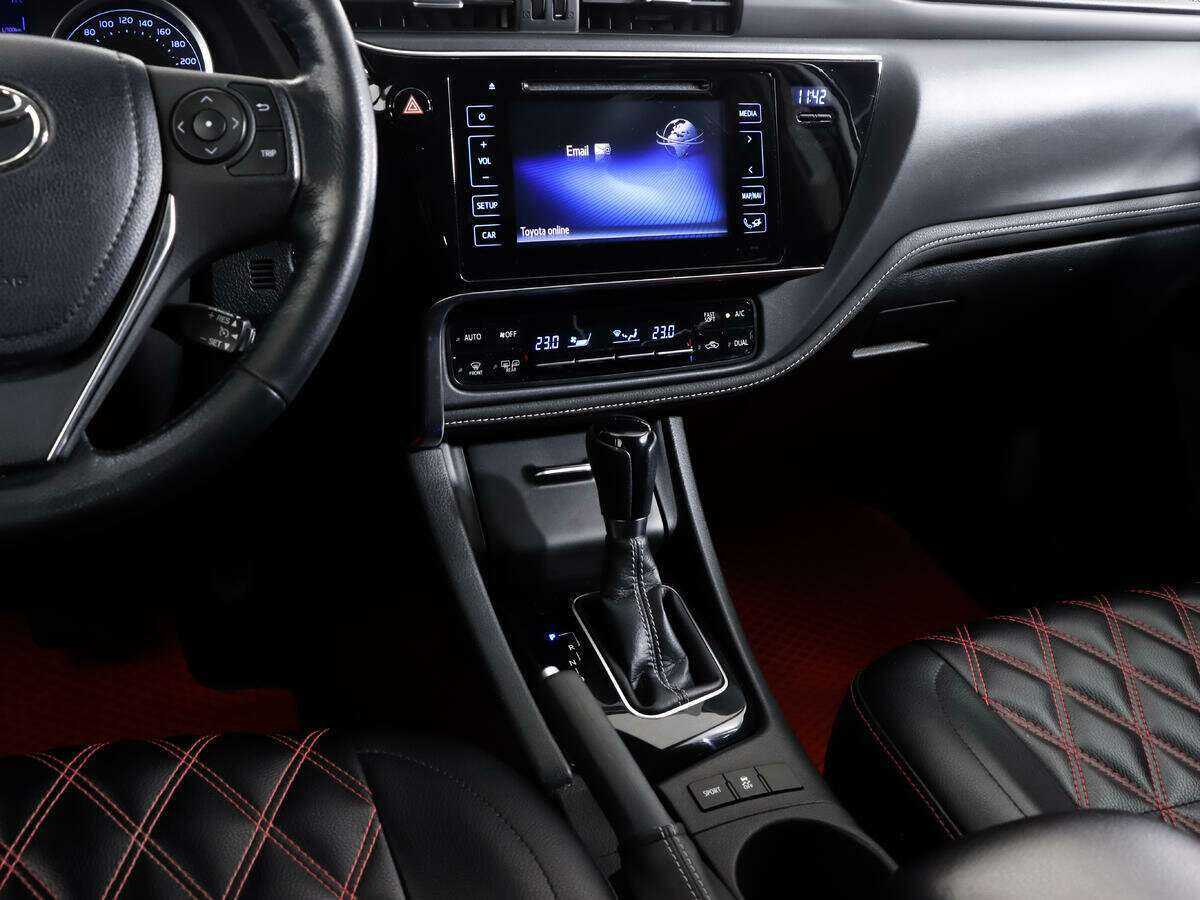 Купить Toyota Corolla, 2018, 73 300 км, фото №12