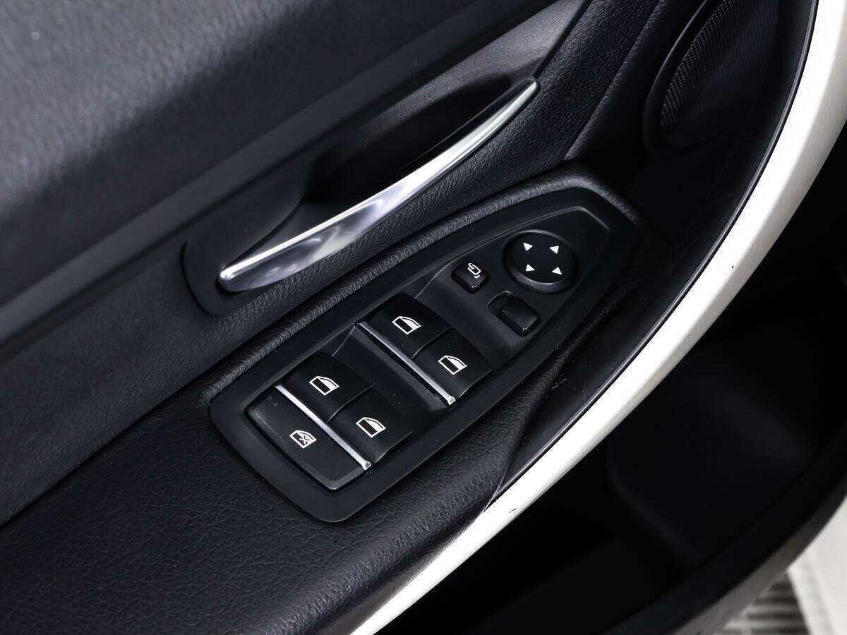 Купить BMW 3 серии 318i, 2015, 114 354 км, фото №20