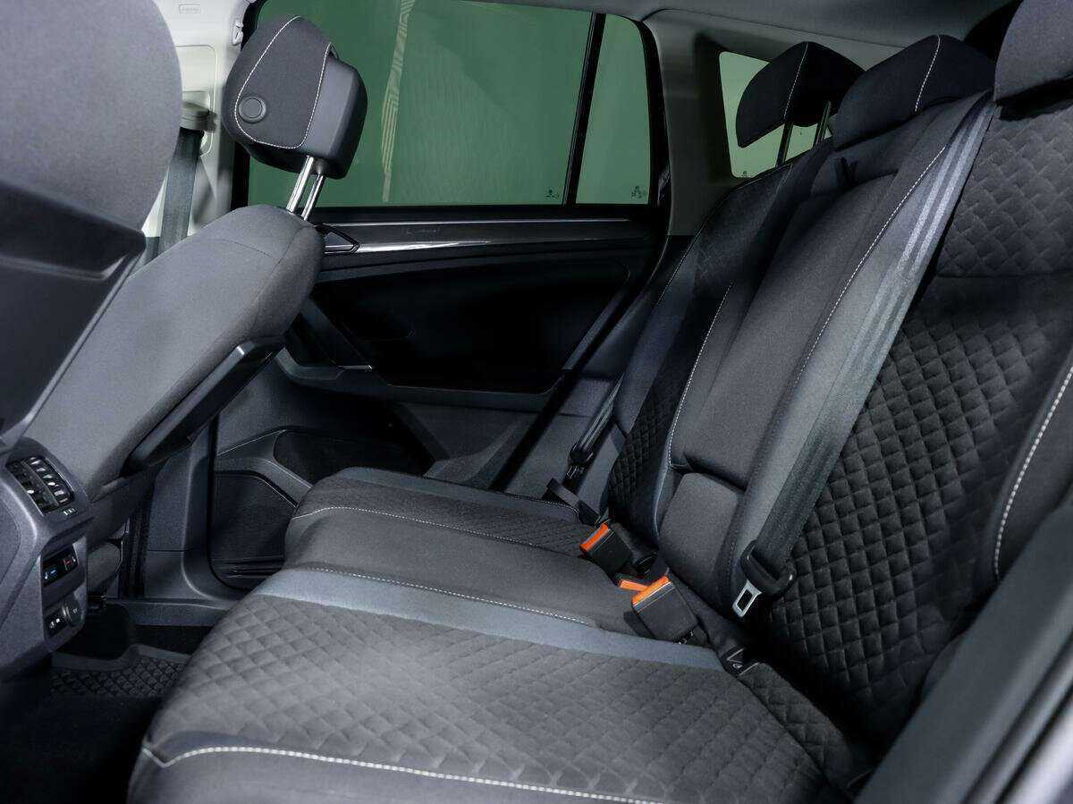 Купить Volkswagen Tiguan, 2018, 116 557 км, фото №11