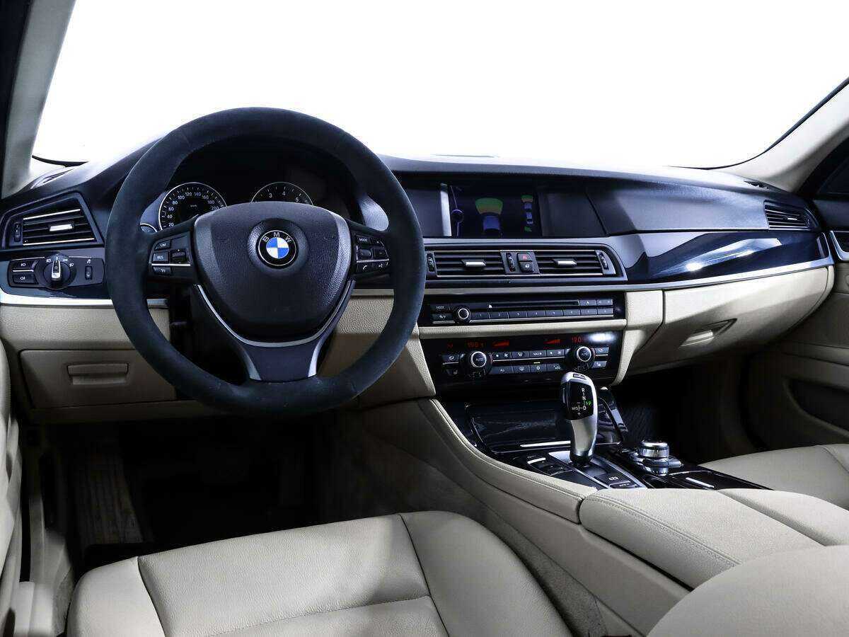 Купить BMW 5 серии 520i, 2012, 190 000 км, фото №11