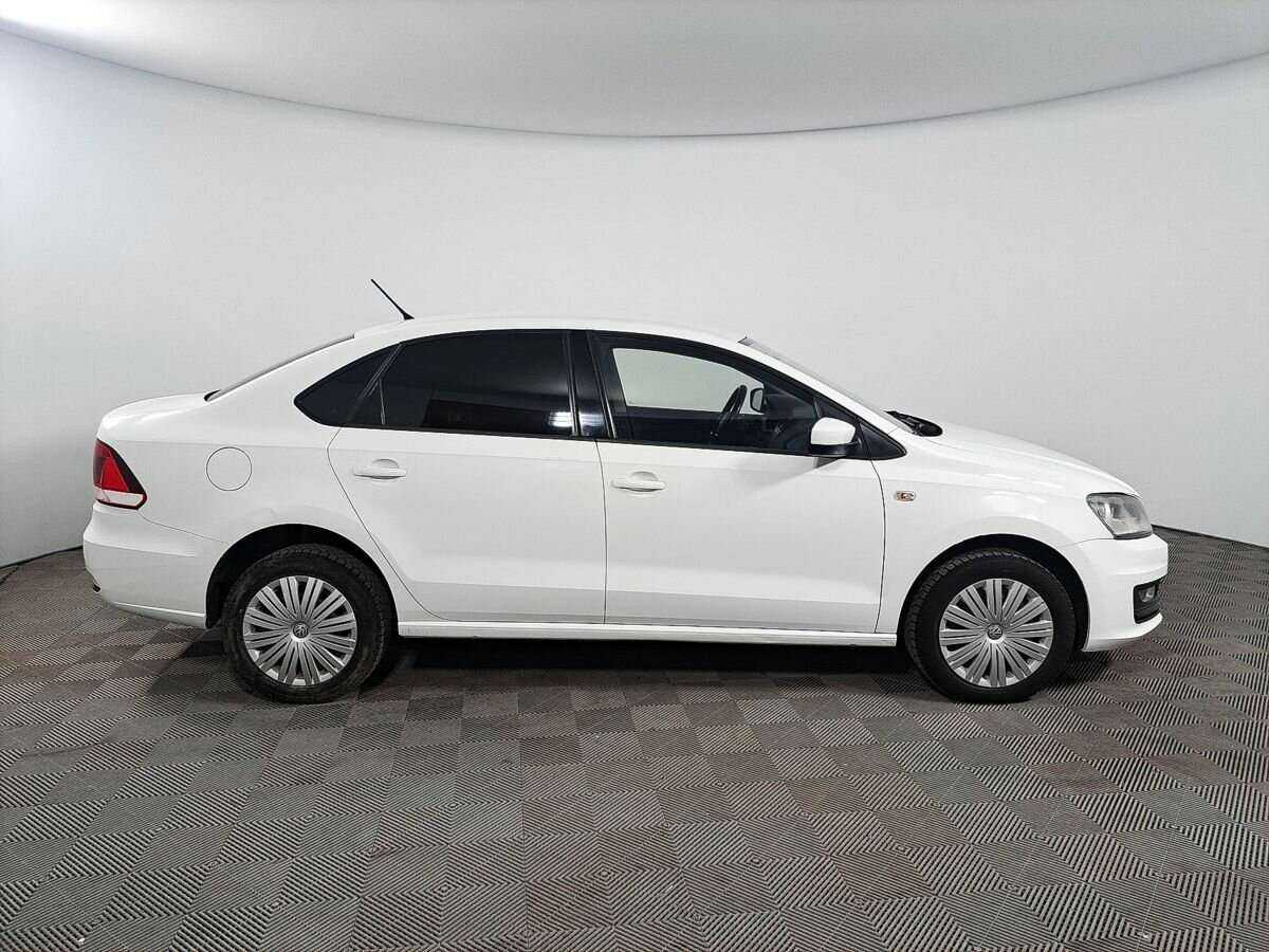 Купить Volkswagen Polo, 2016, 97 000 км, фото №4
