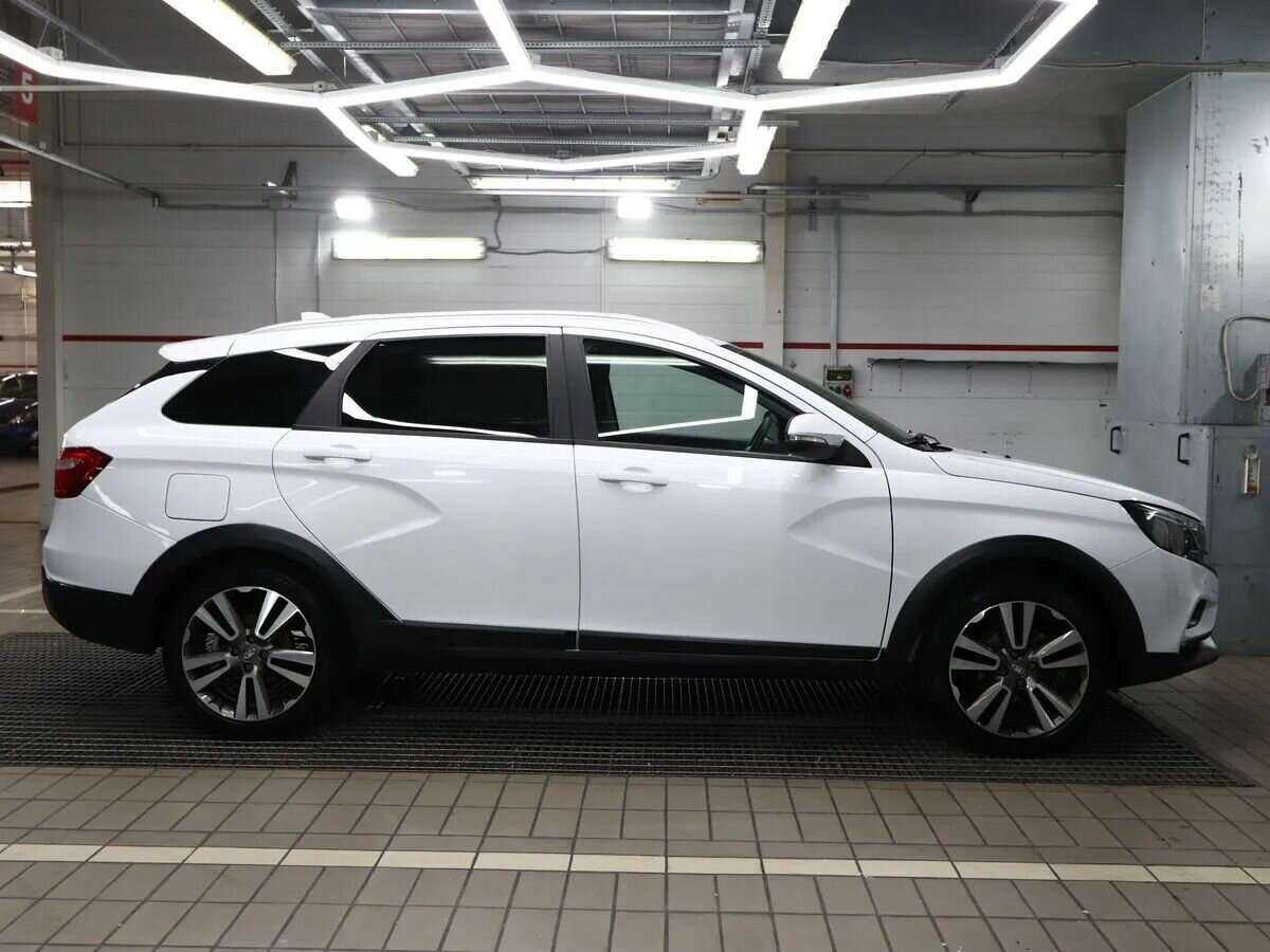 Купить Lada (ВАЗ) Vesta SW, 2018, 64 000 км, фото №6