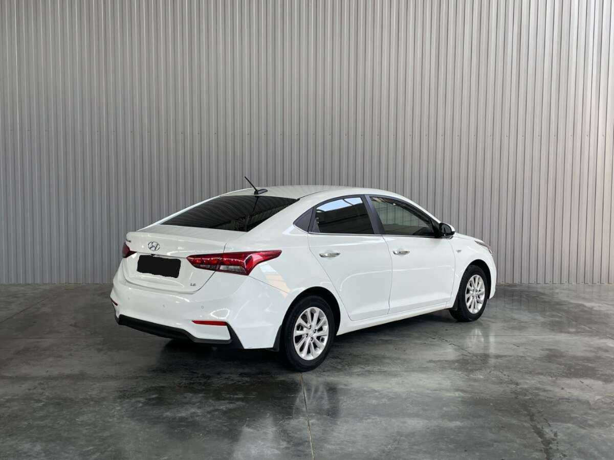 Купить Hyundai Solaris, 2018, 117 054 км, фото №5