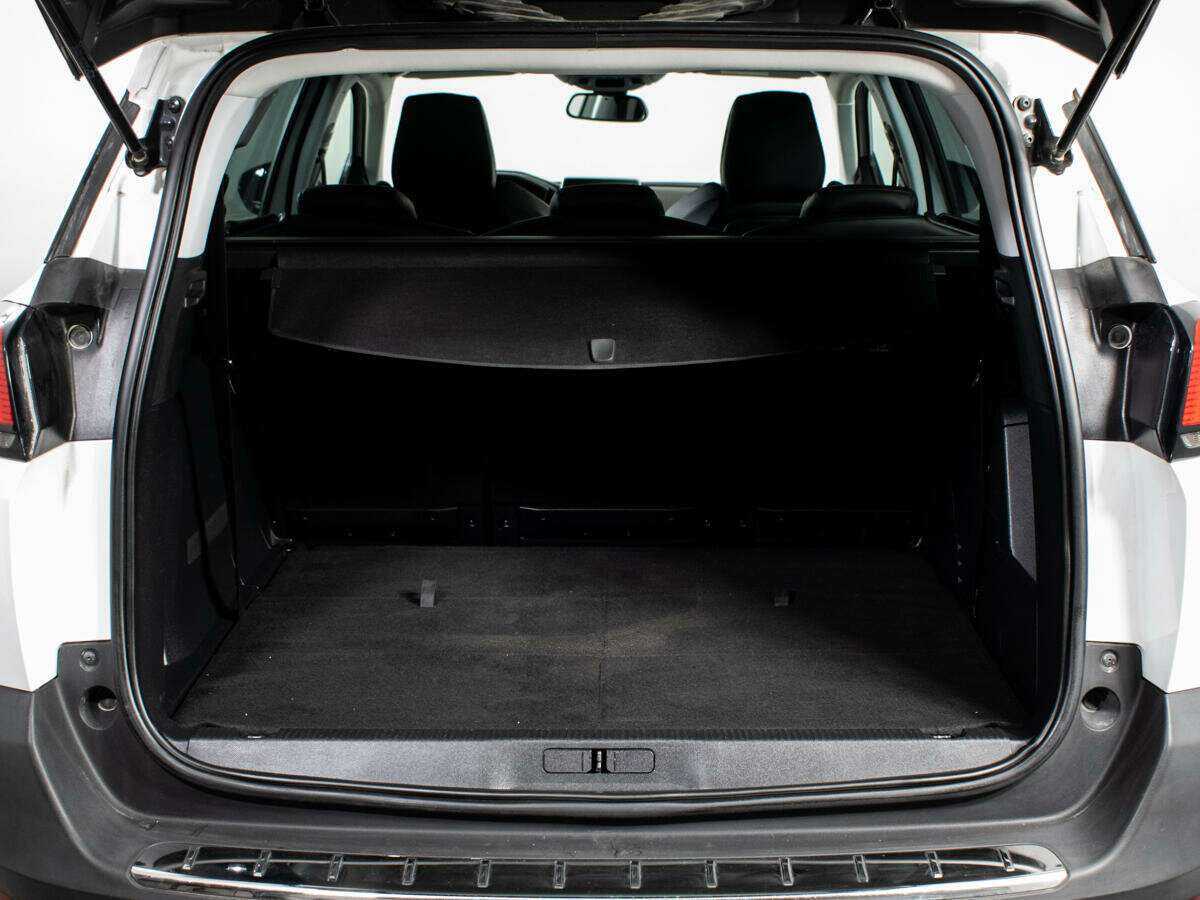 Купить Peugeot 5008, 2018, 164 261 км, фото №12