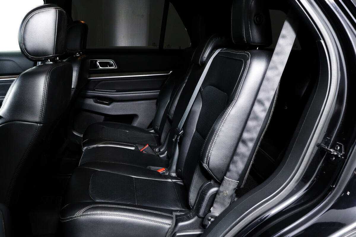 Купить Ford Explorer, 2015, 151 268 км, фото №12