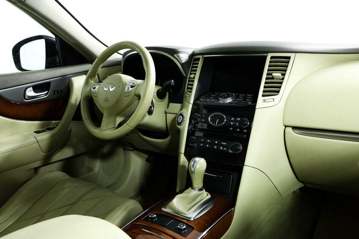 Купить Infiniti FX30d, 2012, 147 921 км, фото №9