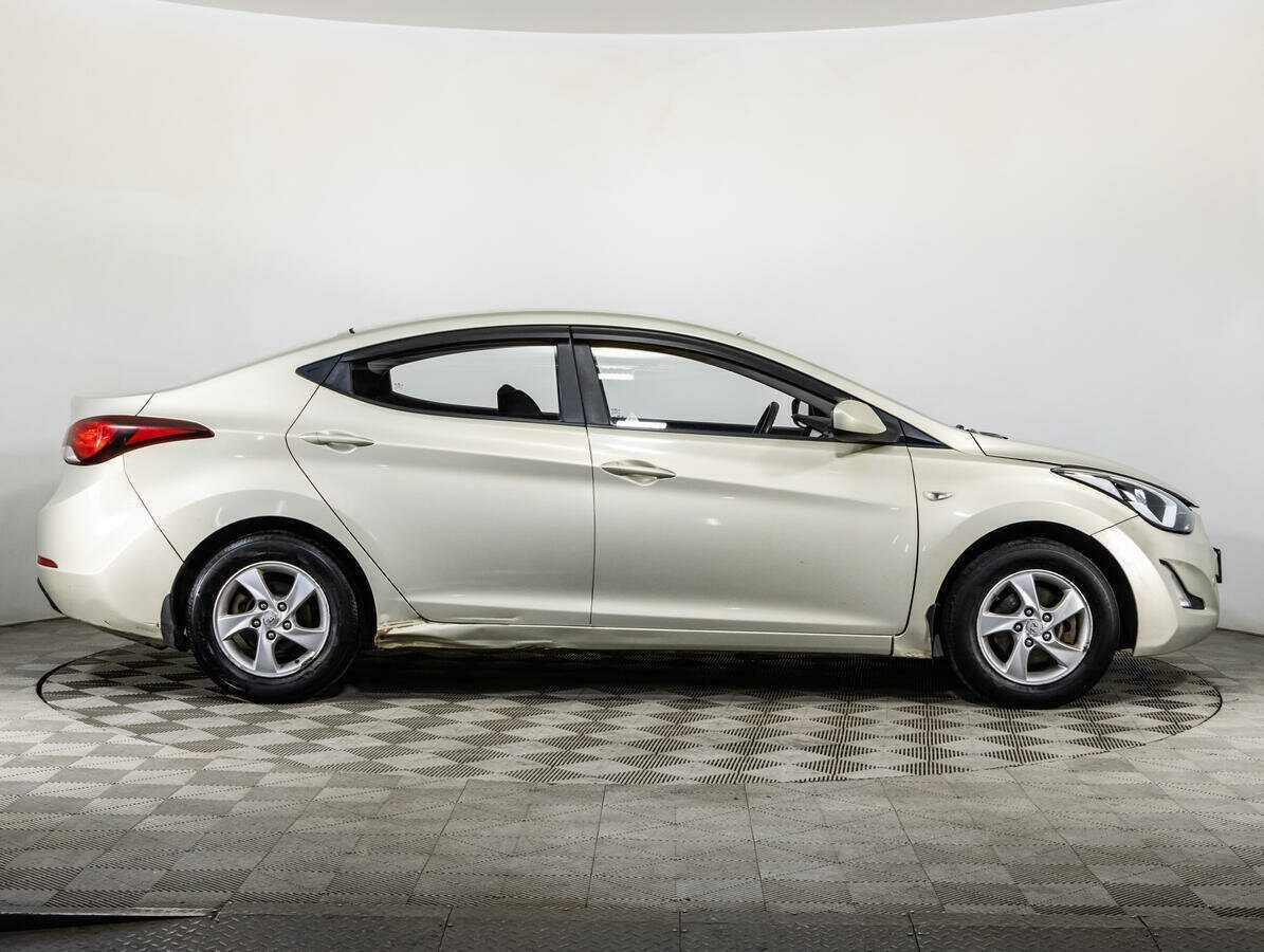 Купить Hyundai Elantra, 2015, 126 625 км, фото №4