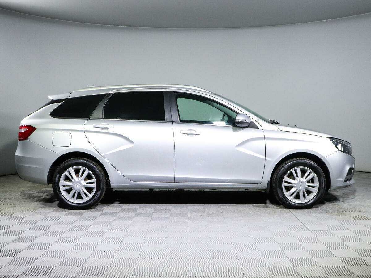 Купить Lada (ВАЗ) Vesta SW, 2019, 66 000 км, фото №4