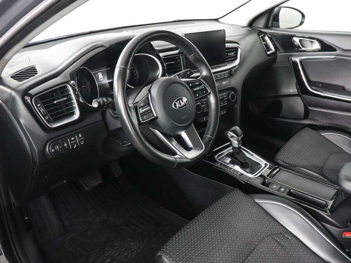 Купить Kia Ceed, 2018, 92 000 км, фото №9