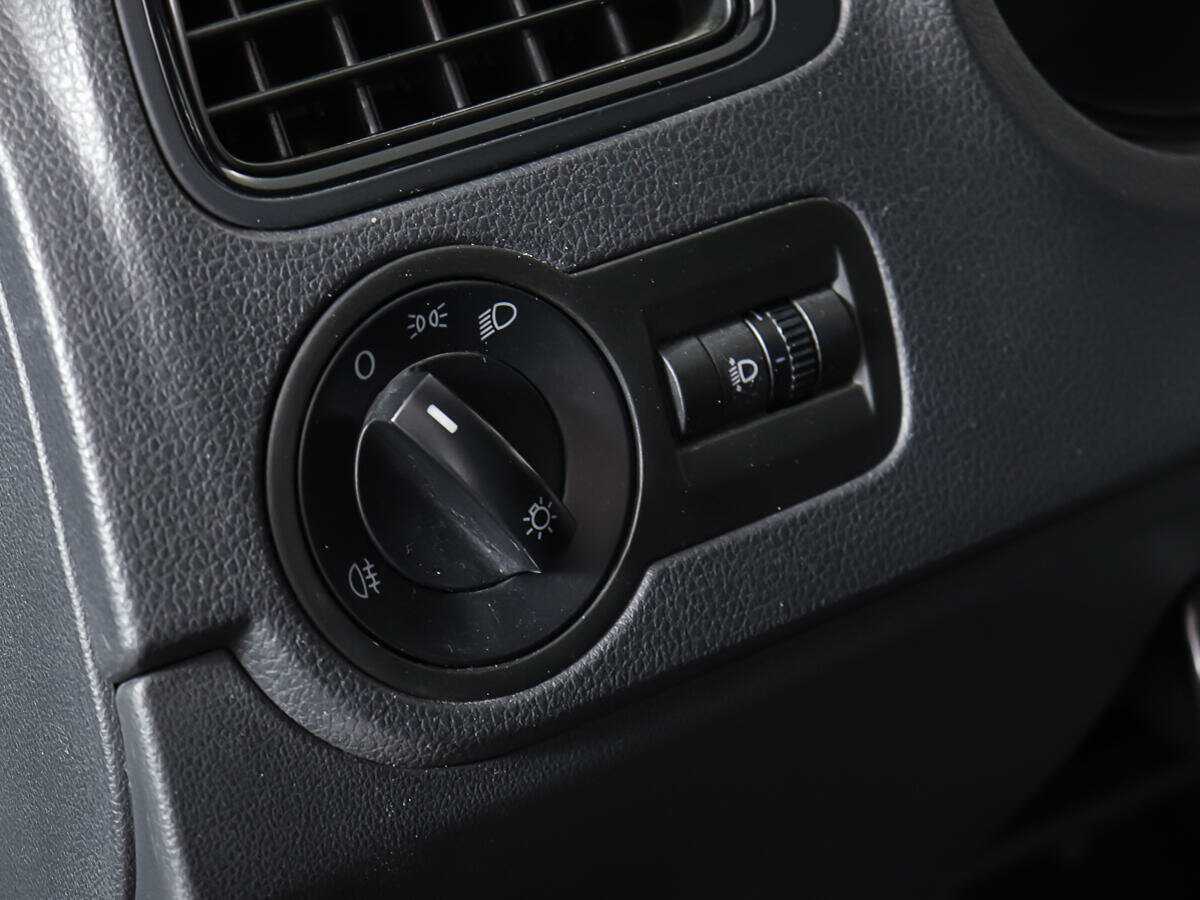 Купить Volkswagen Polo, 2017, 97 800 км, фото №14