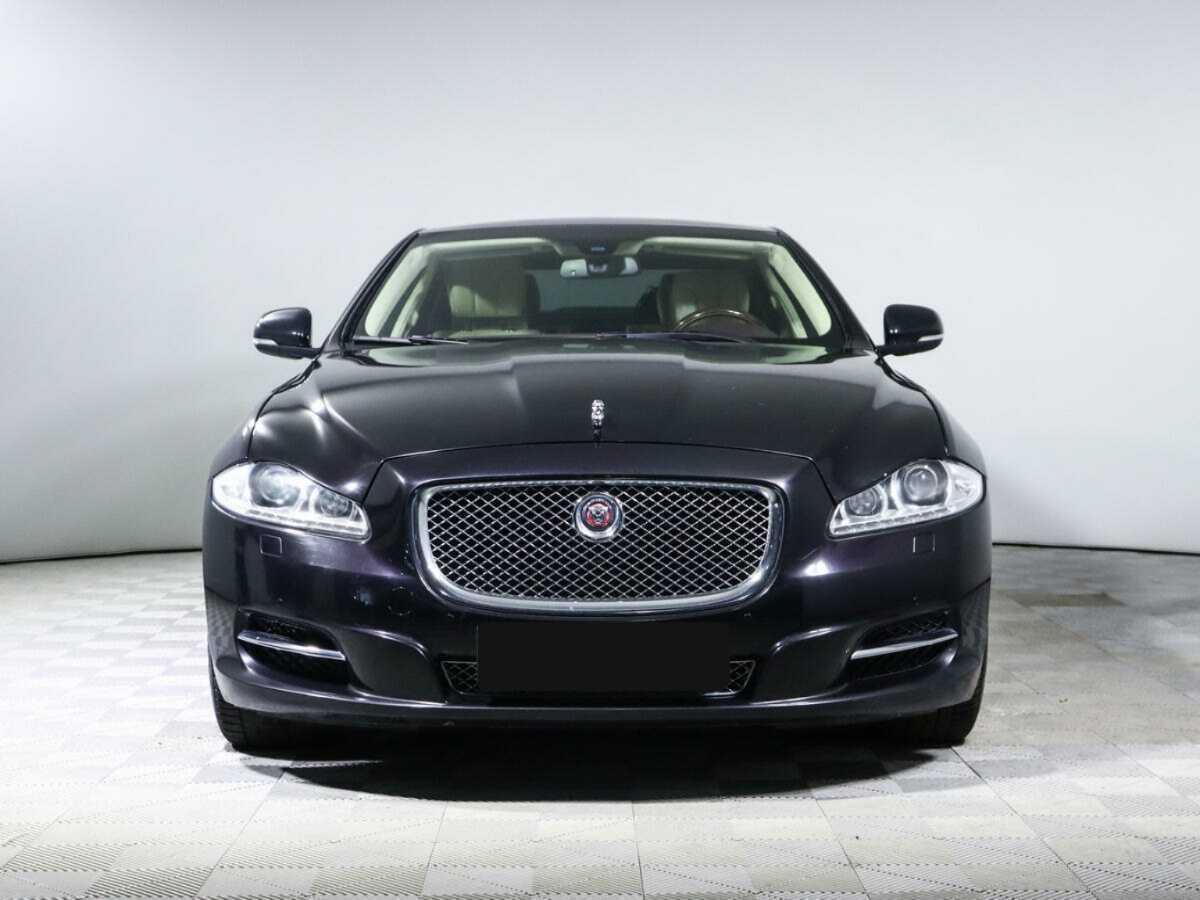 Jaguar XJ