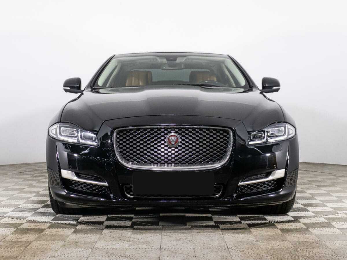 Jaguar XJ
