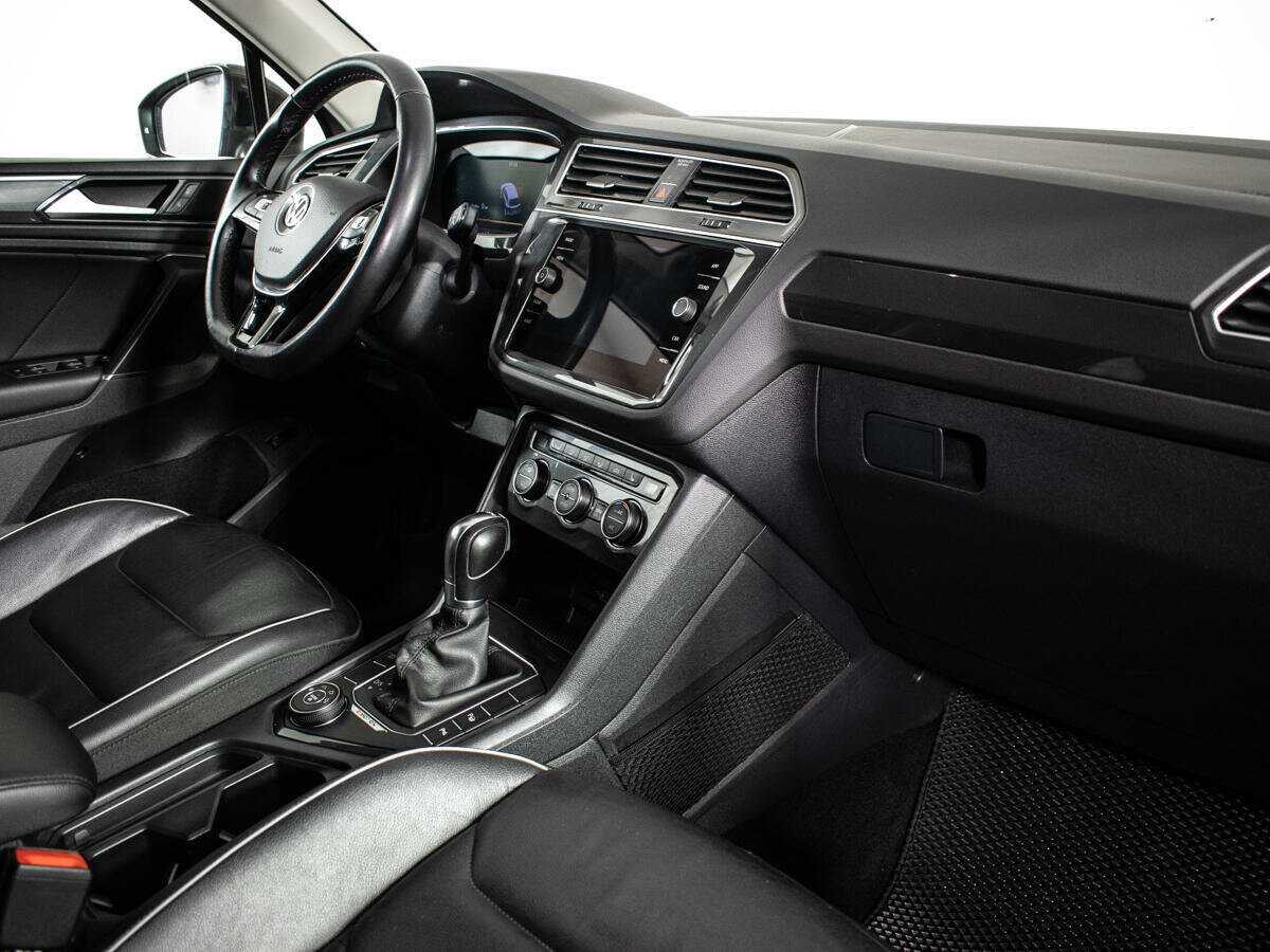 Купить Volkswagen Tiguan, 2018, 121 686 км, фото №9