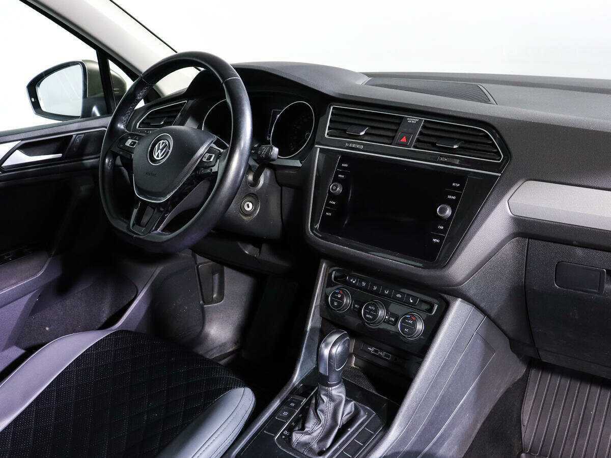 Купить Volkswagen Tiguan L, 2019, 107 477 км, фото №9