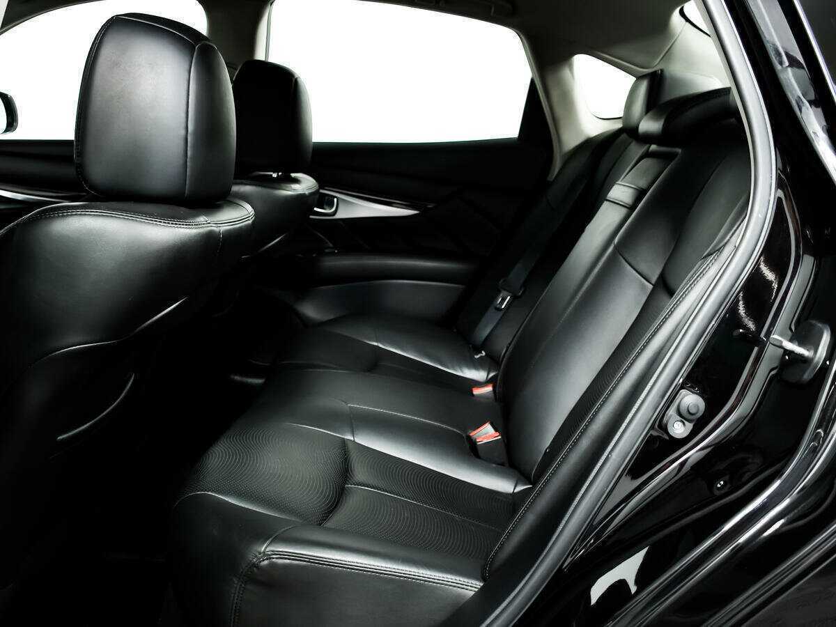 Купить Infiniti Q70, 2016, 300 524 км, фото №12