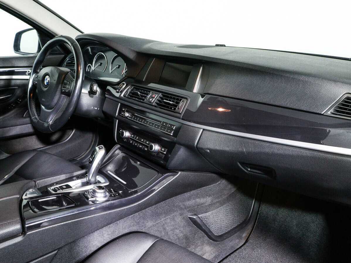 Купить BMW 5 серии 520d, 2016, 128 242 км, фото №7