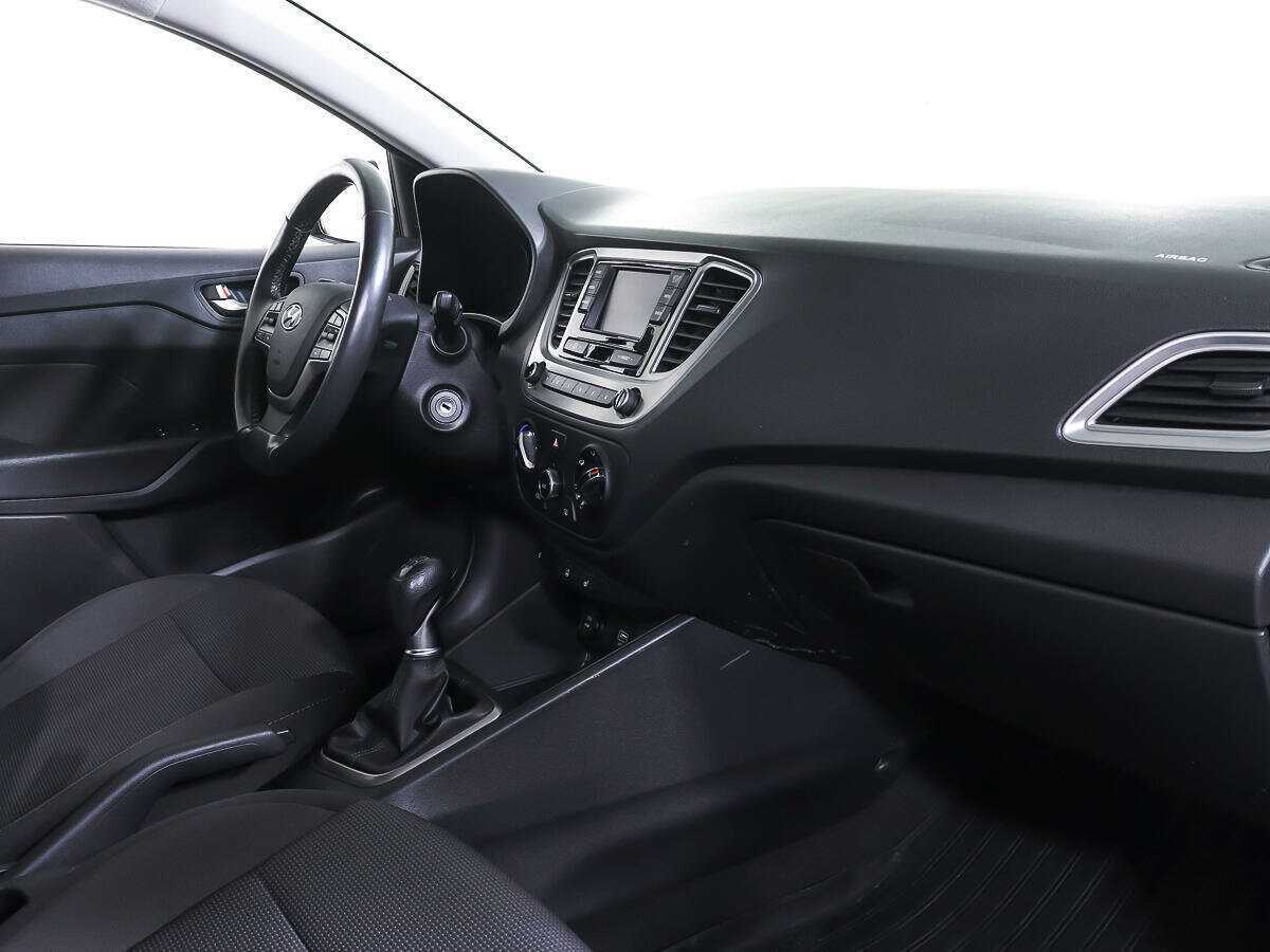 Купить Hyundai Solaris, 2019, 79 749 км, фото №8