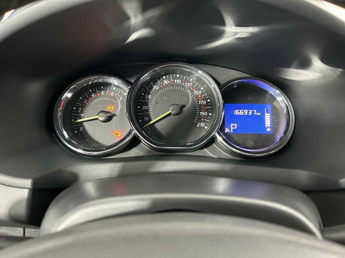 Купить Renault Sandero, 2016, 166 937 км, фото №9