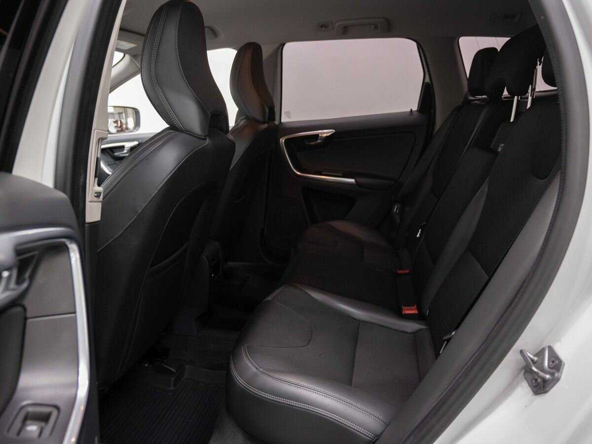 Купить Volvo XC60, 2017, 100 800 км, фото №9