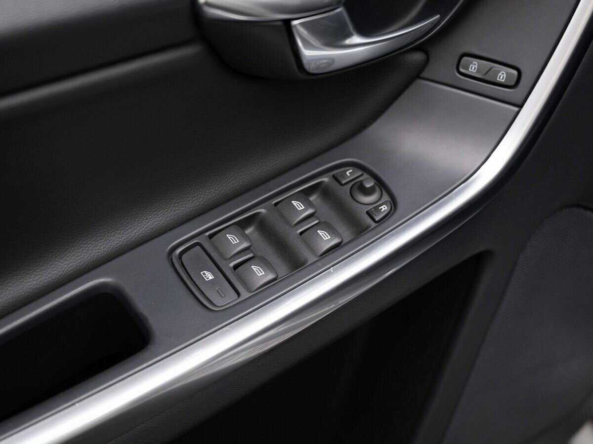 Купить Volvo XC60, 2017, 100 800 км, фото №18