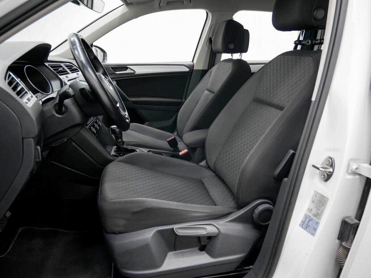 Купить Volkswagen Tiguan, 2018, 120 199 км, фото №17