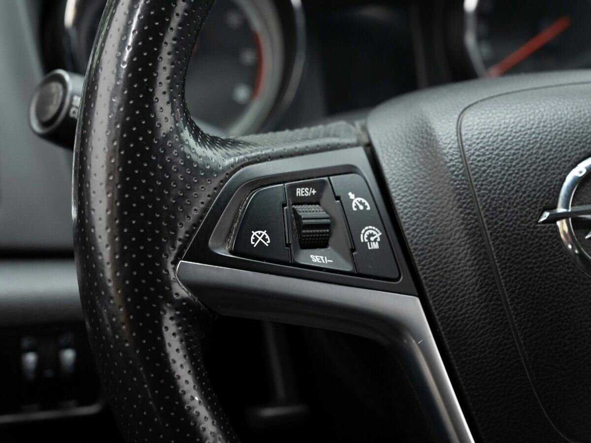 Купить Opel Astra GTC, 2013, 209 300 км, фото №15