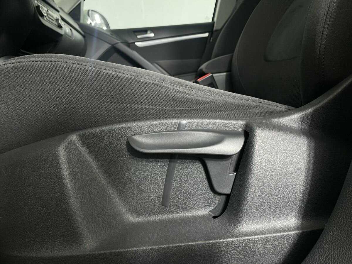 Купить Volkswagen Tiguan, 2012, 90 198 км, фото №10