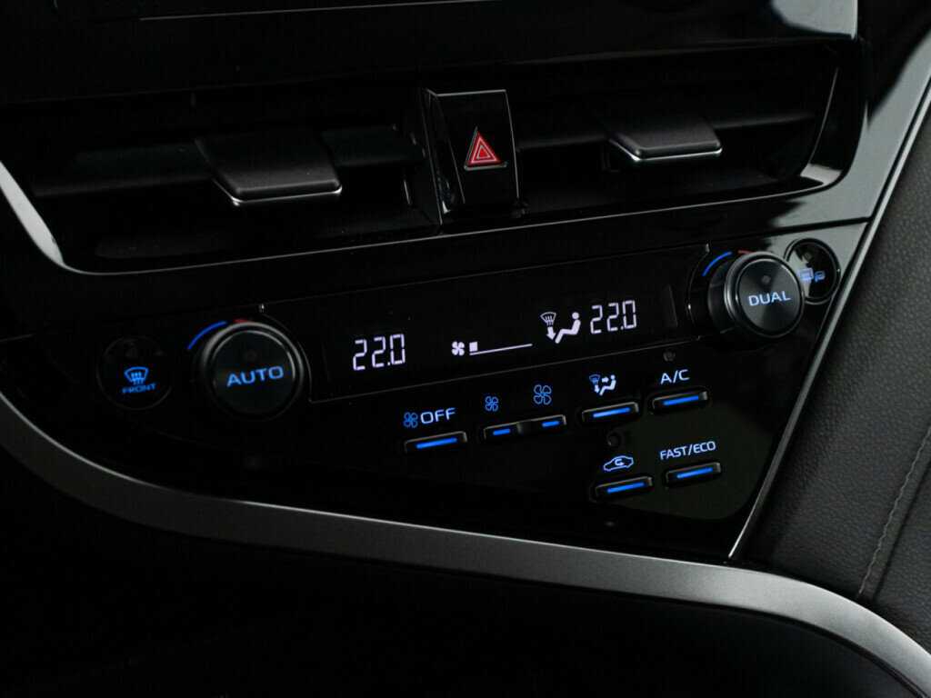 Купить Toyota Camry, 2021, 50 387 км, фото №17