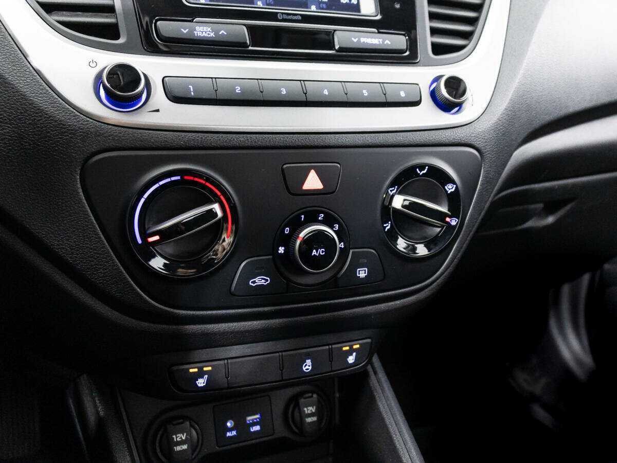 Купить Hyundai Solaris, 2018, 106 908 км, фото №16