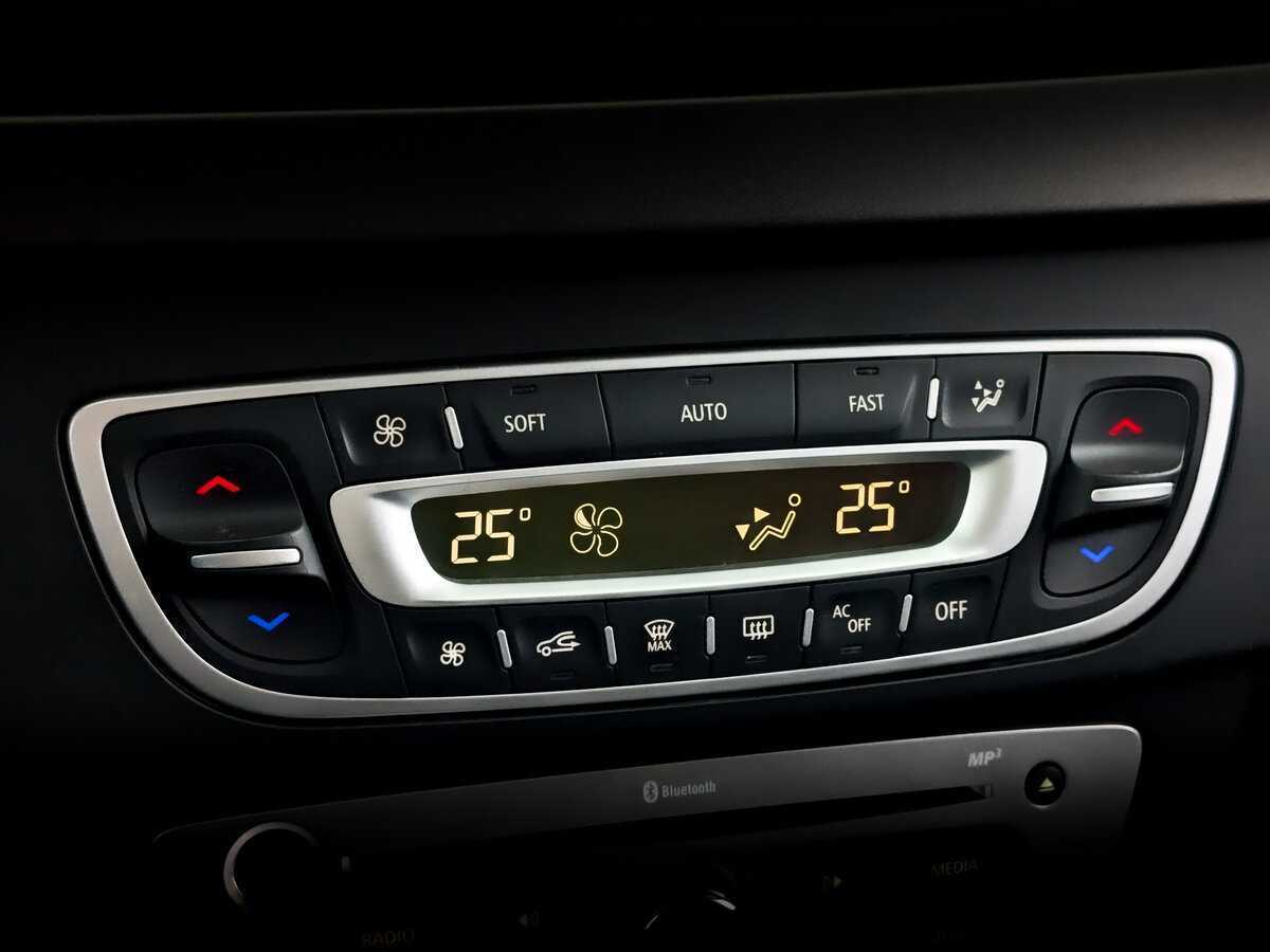 Купить Renault Fluence, 2013, 122 956 км, фото №24