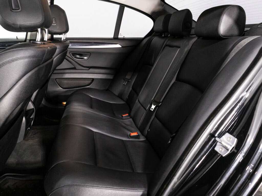 Купить BMW 5 серии 520d, 2013, 220 295 км, фото №9