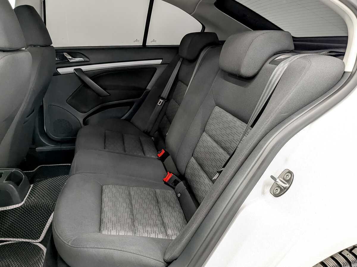 Купить Skoda Octavia, 2013, 162 320 км, фото №12