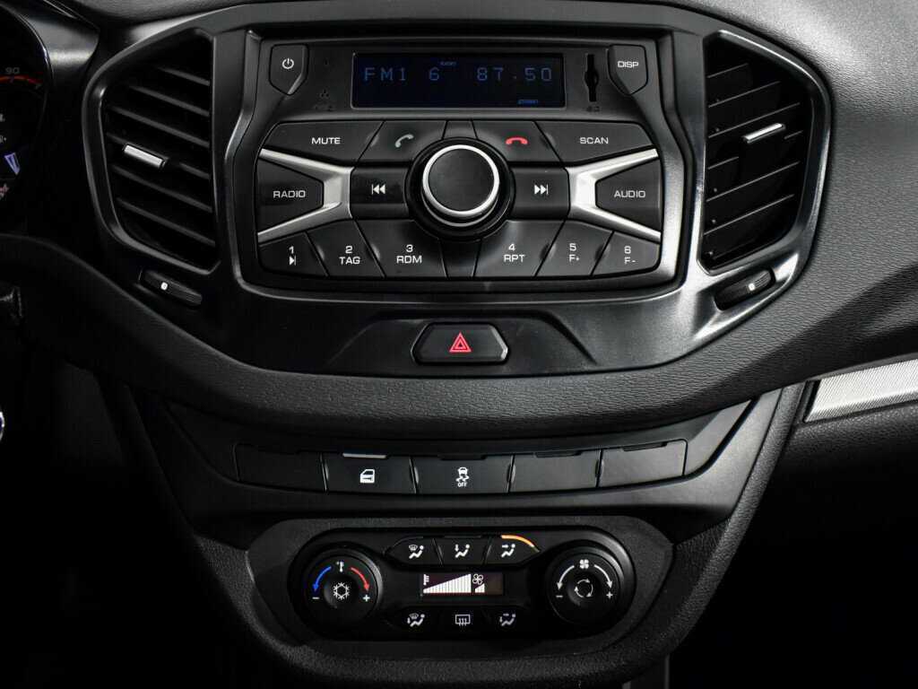 Купить Lada (ВАЗ) Vesta, 2017, 70 921 км, фото №17