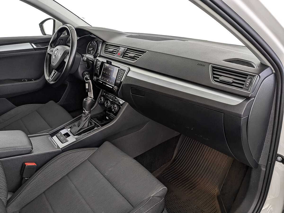 Купить Skoda Superb, 2017, 119 223 км, фото №11