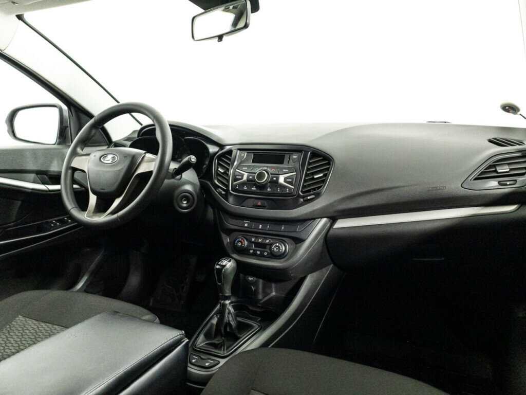 Купить Lada (ВАЗ) Vesta, 2017, 129 456 км, фото №9