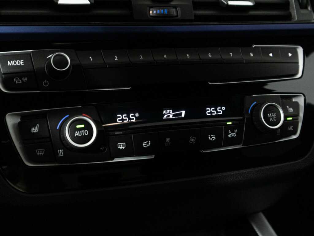 Купить BMW 1 серии 118i, 2019, 108 037 км, фото №16