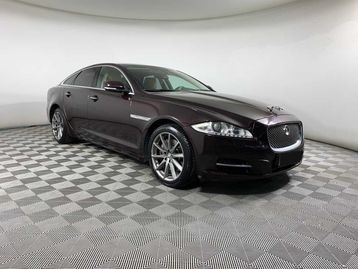 Jaguar XJ