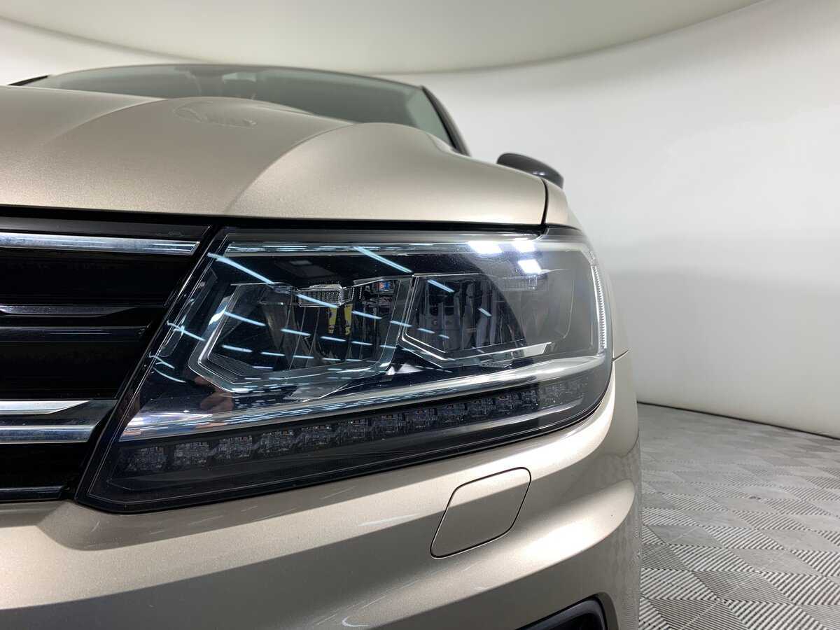 Купить Volkswagen Tiguan, 2019, 90 506 км, фото №10